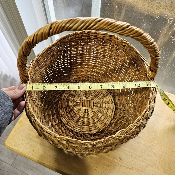 Vintage Wicker Basket Retro - Picture 6 of 7